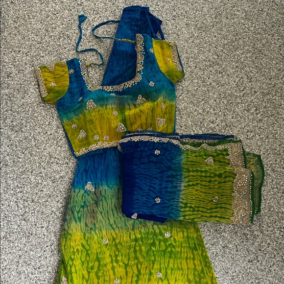 Other - Vibrant Indian 3 piece set. Skirt, blouse & dupatta.